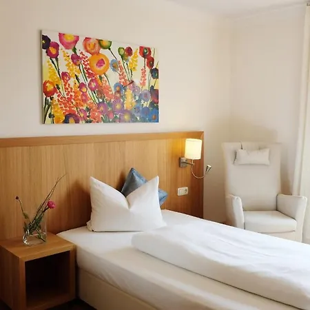 Garten Hirschenhof Hotel 4*