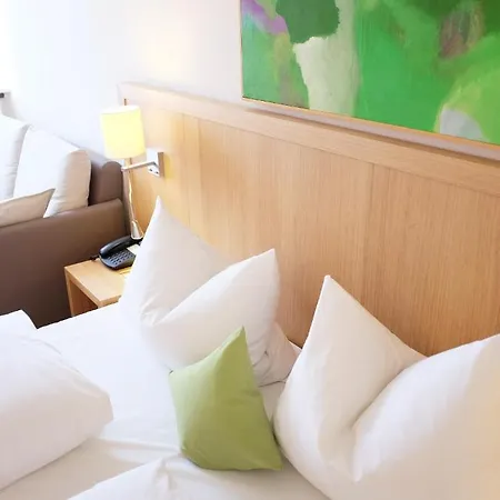 Garten Hirschenhof Hotel 4*